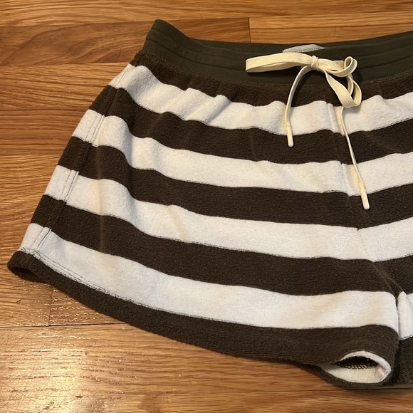 Outerknown- Hightide Sweatshorts‎ in Mangrove Salt Stripe size small - Picture 3 of 12